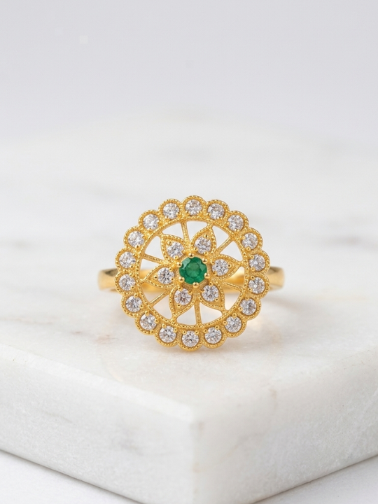 Vintage Emerald Floral Mandala Gold Ring