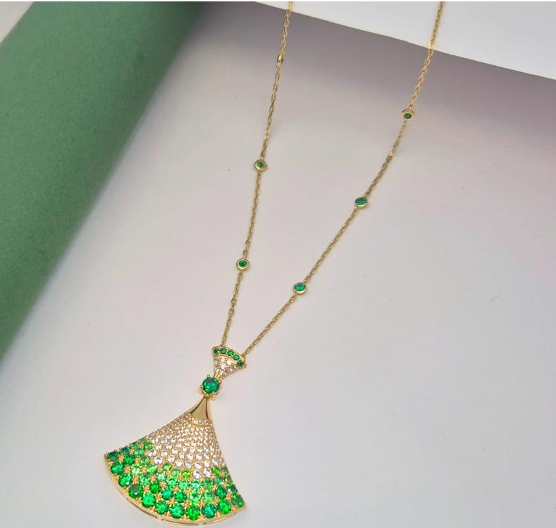 Nidal Jewels | Gleam and Grace Gold Pendant