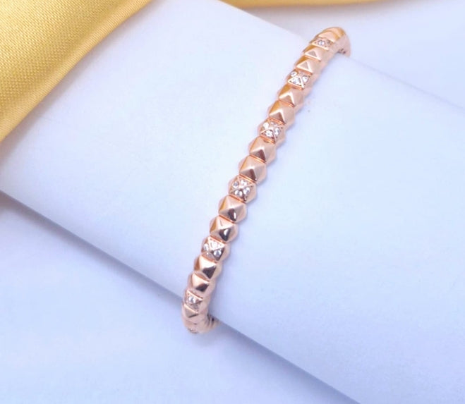 Nidal Jewels | Gleaming Pyramid Studded Bracelet