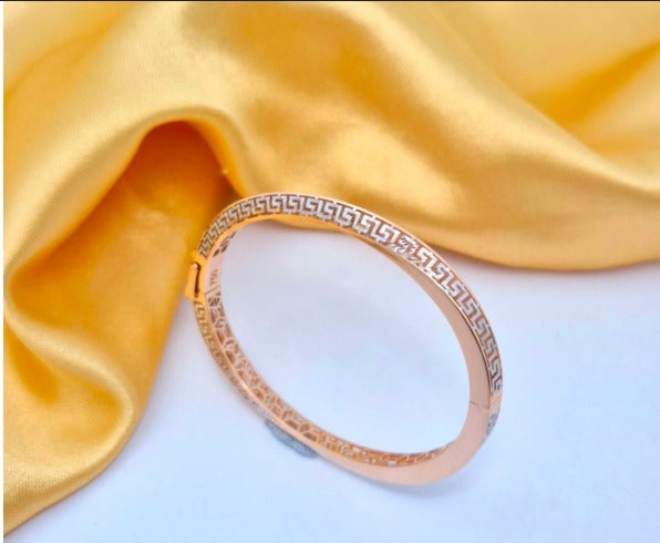 Nidal Jewels | Regal Meander Rose Gold Bracelet