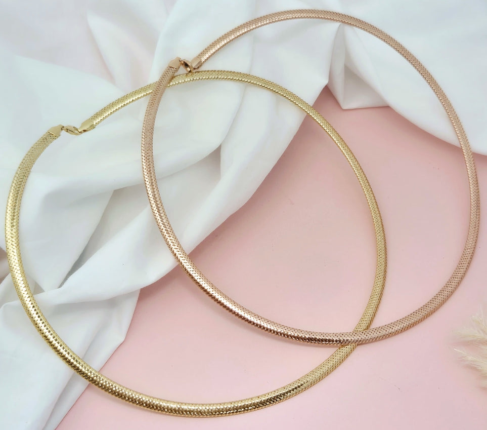 Nidal Jewels | Subtle Gleam Omega Necklace