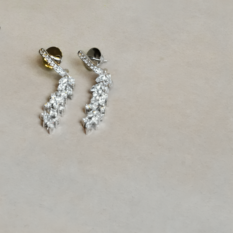 Nidal Jewels | Eternal Grace Leaf Dangle Earrings - Nidal Jewels